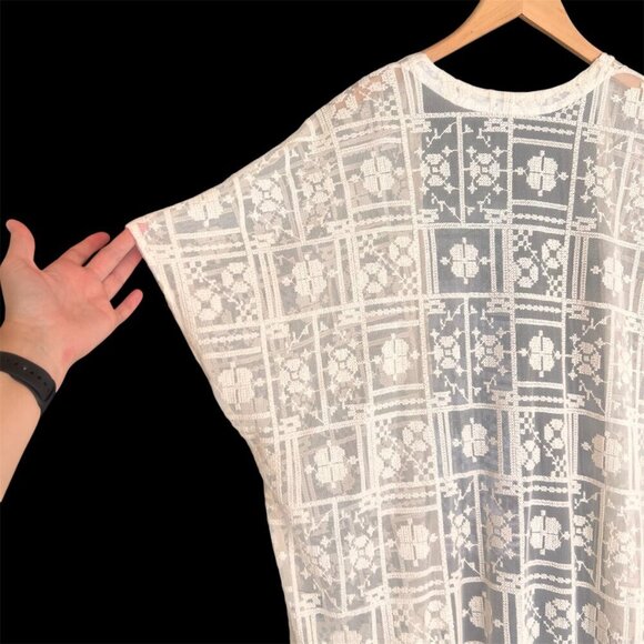 Torrid Cream Lace Shawl Size 00 - Picture 4 of 5